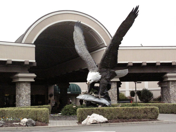 eaglesculpture2